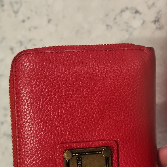 Marc By Marc Jacobs Classic Q Slim Zip Around Wallet Red Leather - Picture 11 of 14
